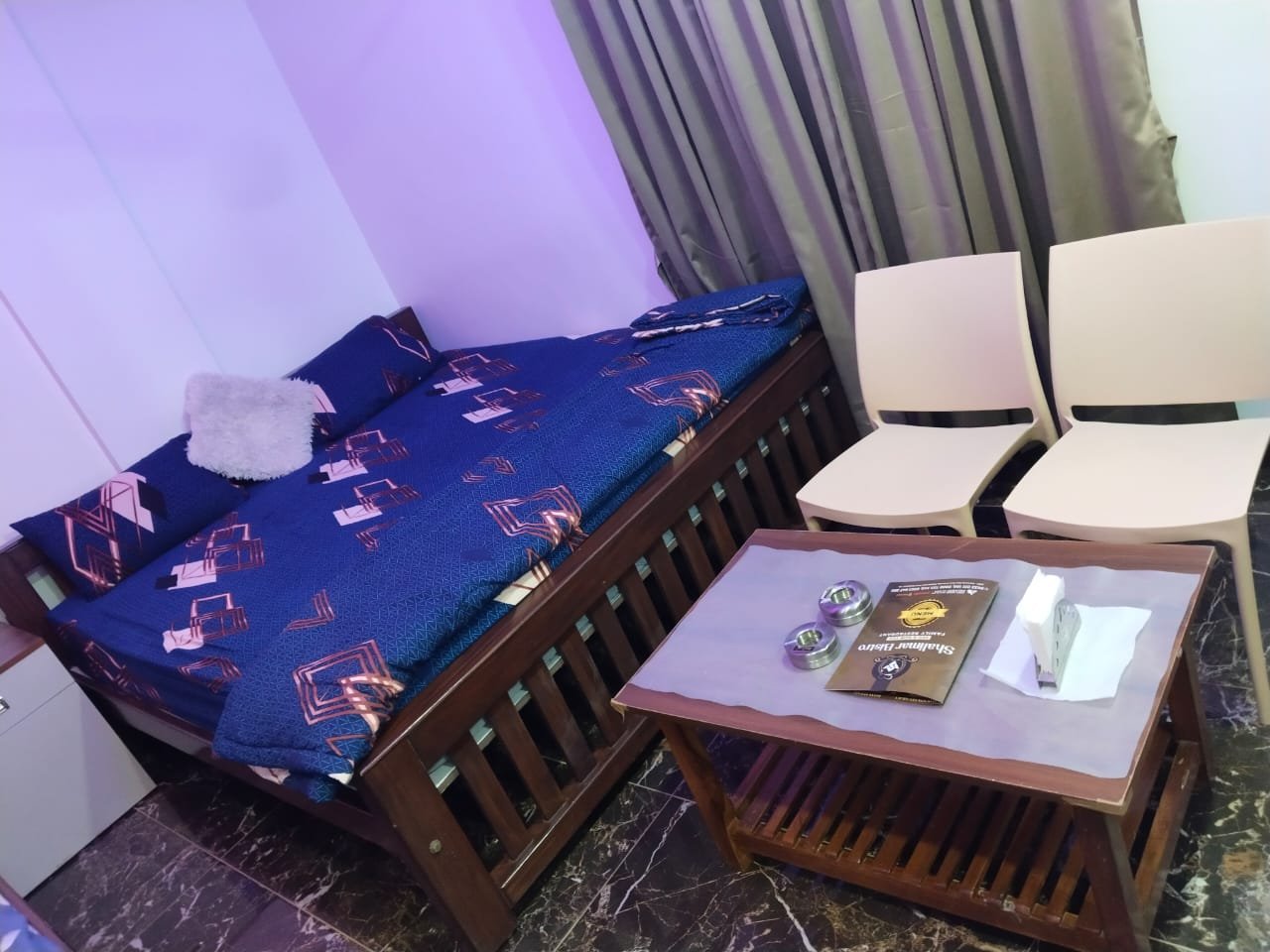 Friends Inn - Image 18