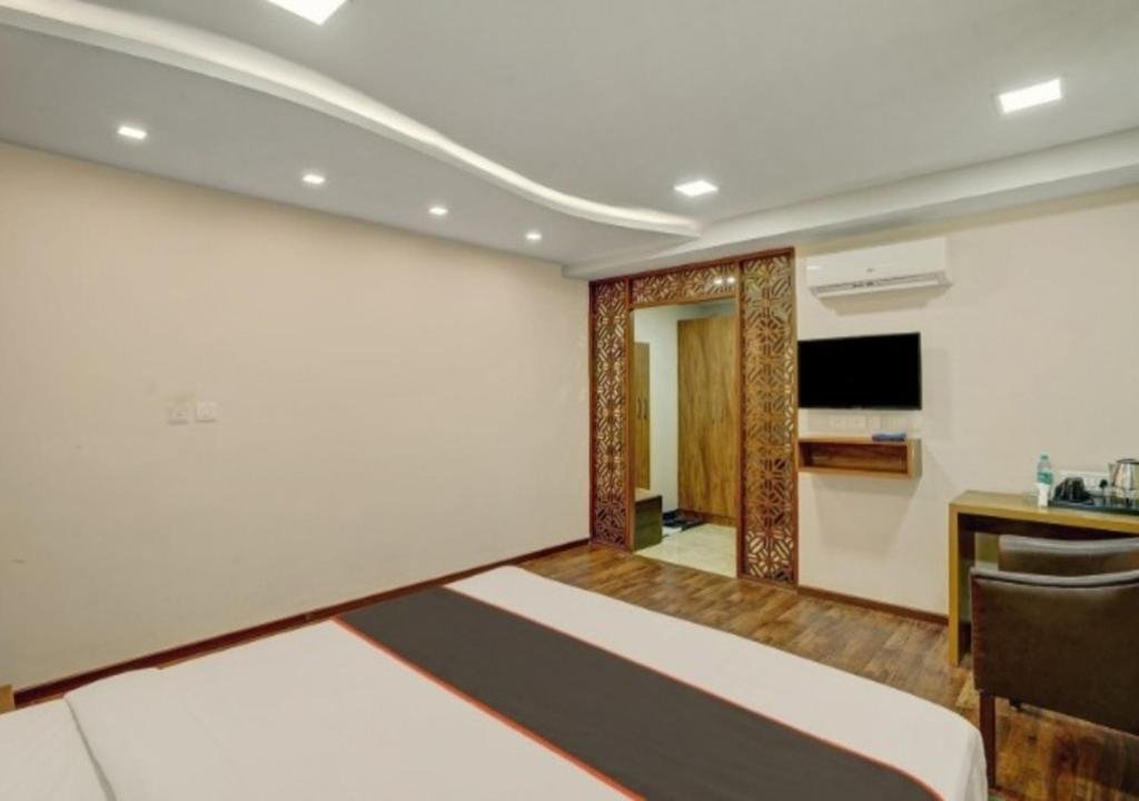 Hotel IRIS Grand - Image 9